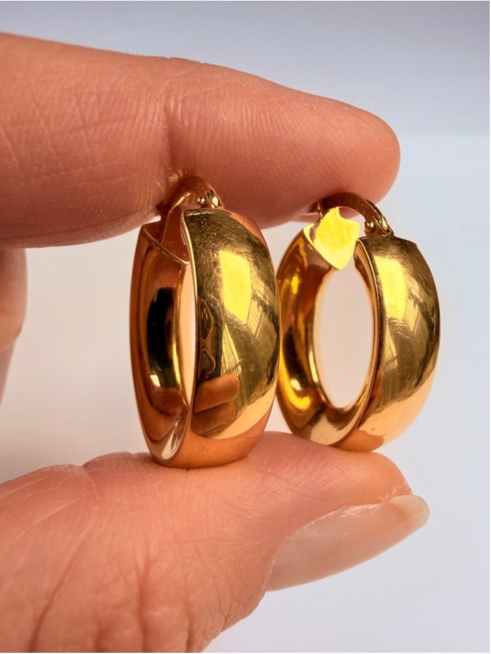 18K Solid Yellow Gold Milor Oval Chunky Fine Hoop Vintage 19.5MM Earrings Italy